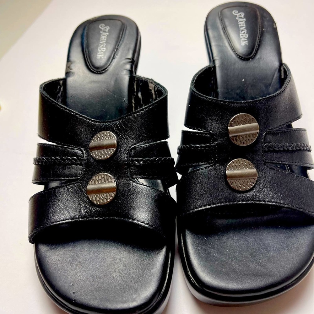 St John’s Bay sandal sz 7